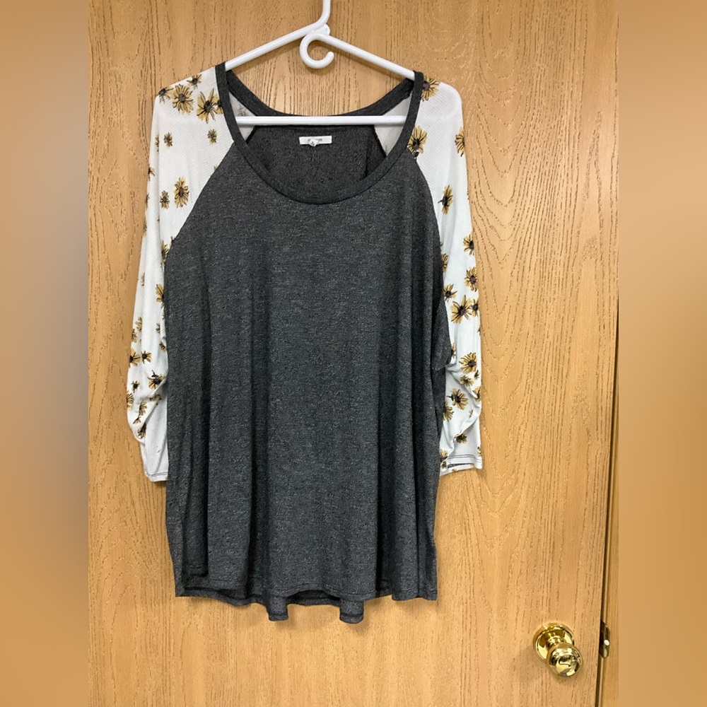 Maurices Charcoal and White Floral Raglan Top